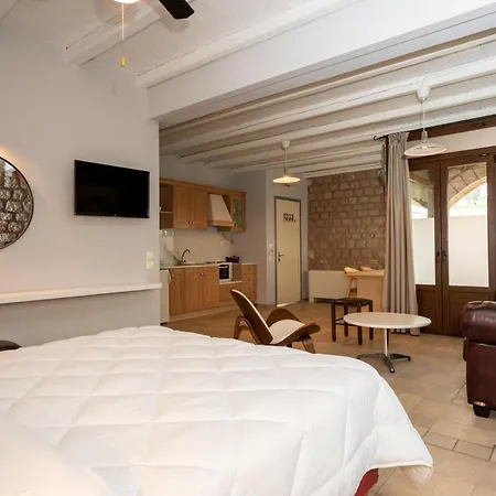 Myral Guesthouse-2